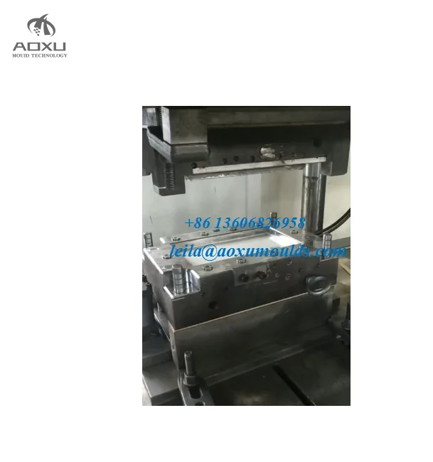 Manufacturing Compression Molding Insulation Plate SMC Mould