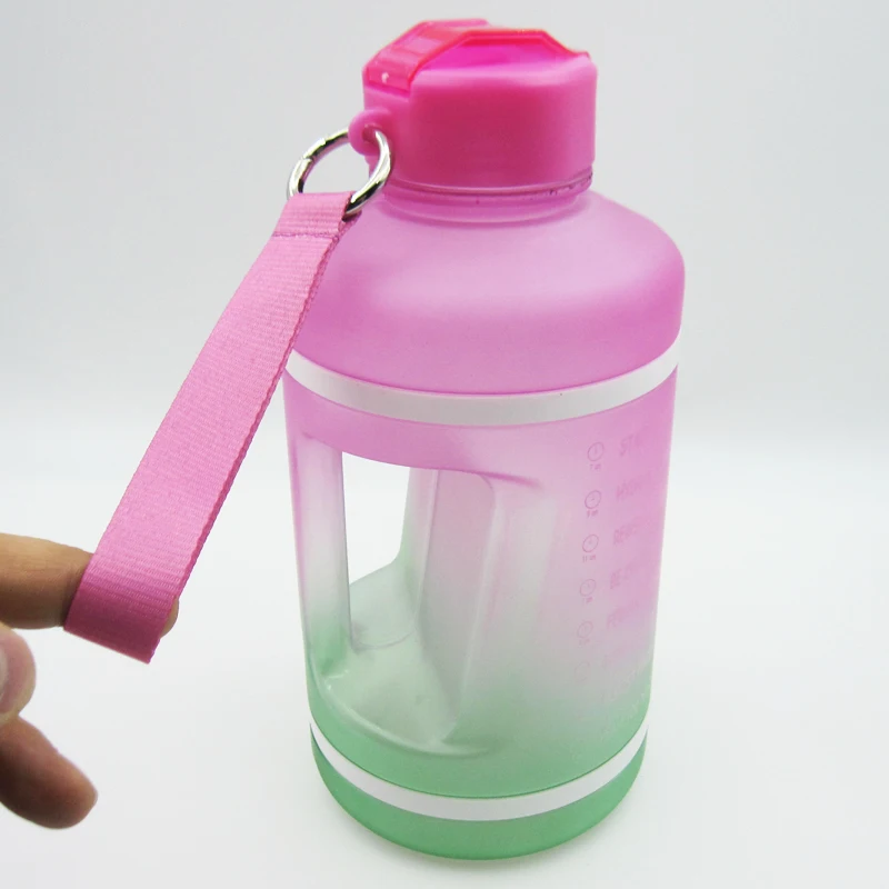 bpa free custom logo Plastic Motivational 1 gallon water bottles Water Bottles Gym jug with straw and rope
