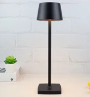 New Style Metal Battery Operated Rechargeable Bedside Cordless Led Table Lamp Charging Base