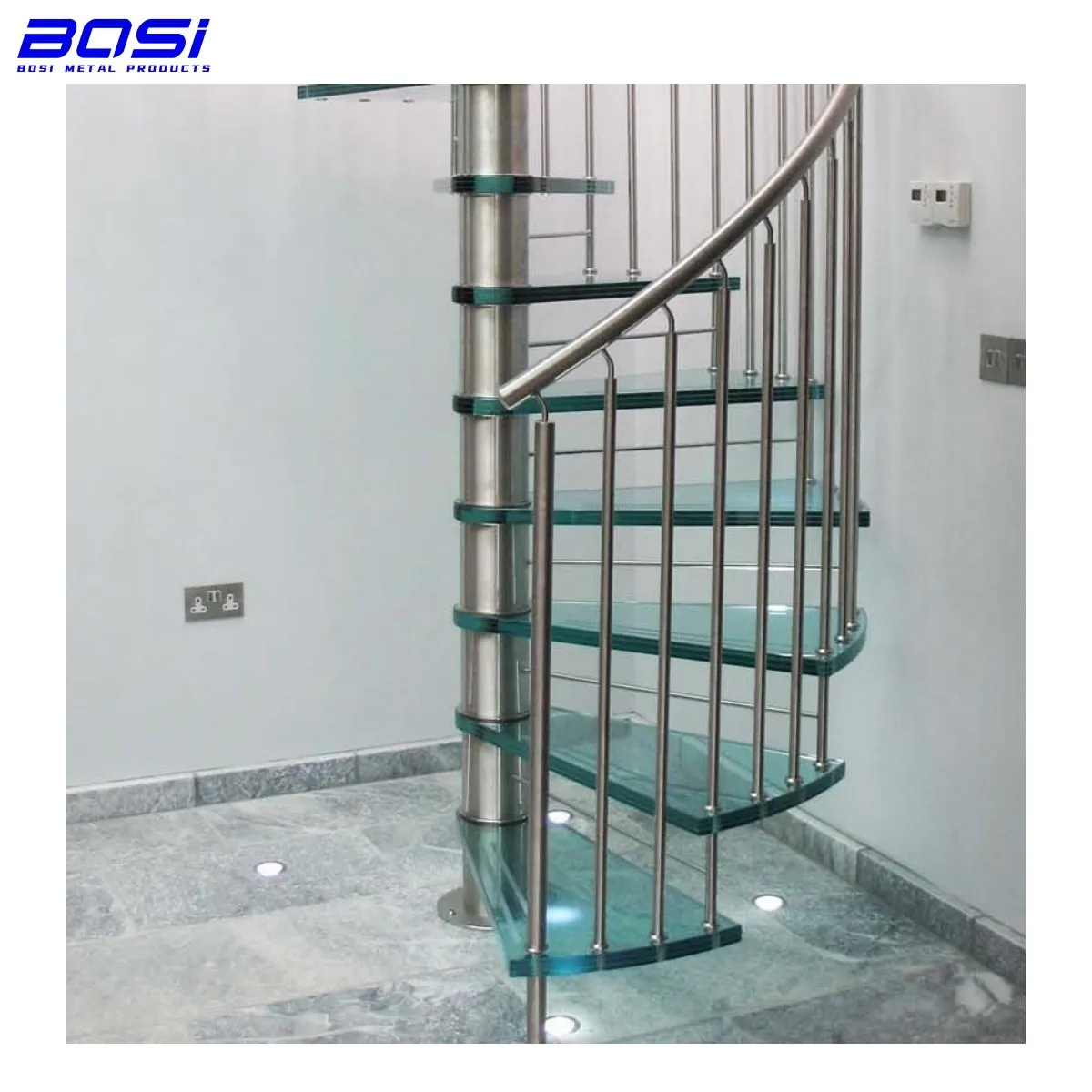 Новая модель комнатных спиральных лестниц с верхними деревянными перилами перила из углеродистой стали простая установка для наружного использования