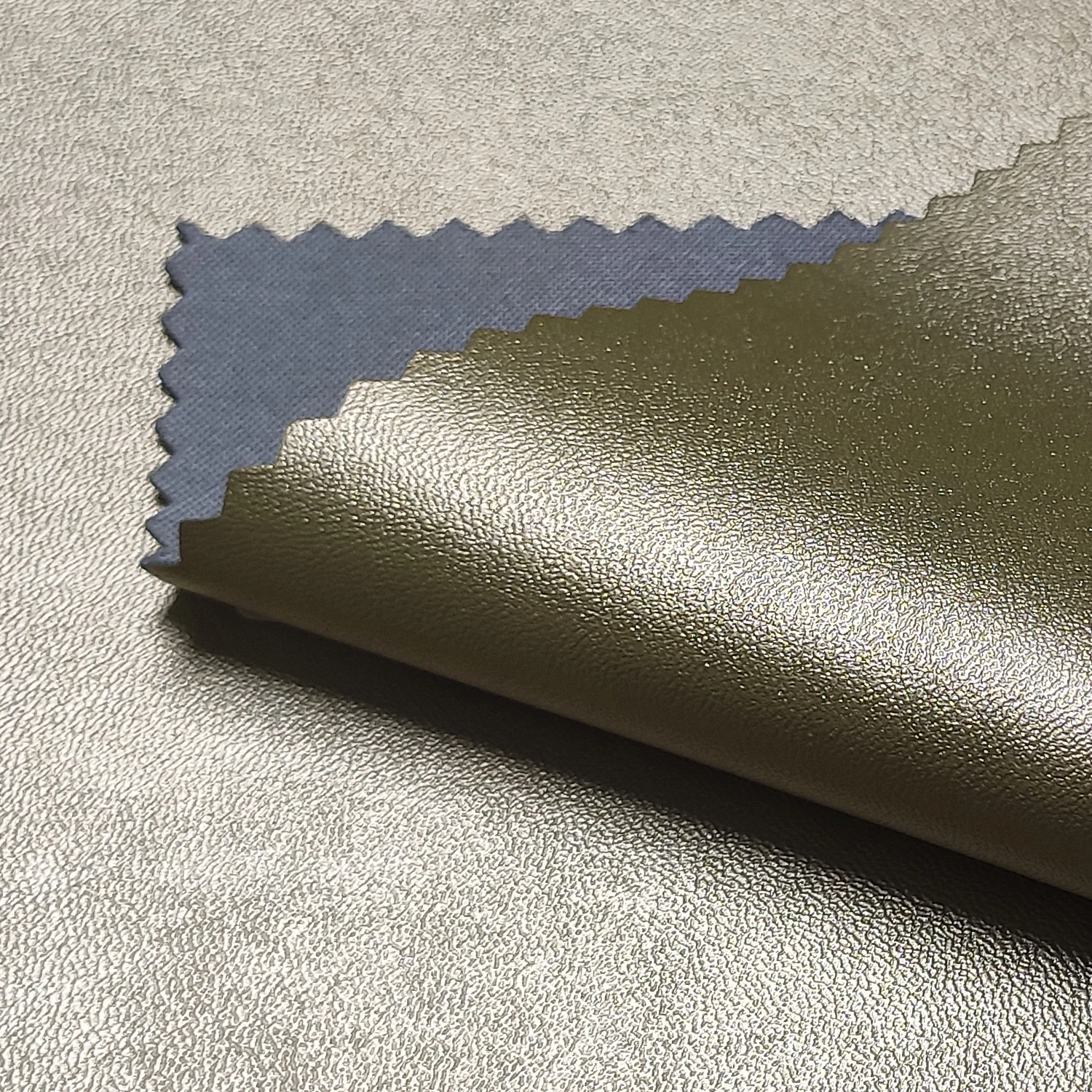 china leather supplier pretty quality and hot selling reflective pu leather fabric for bags