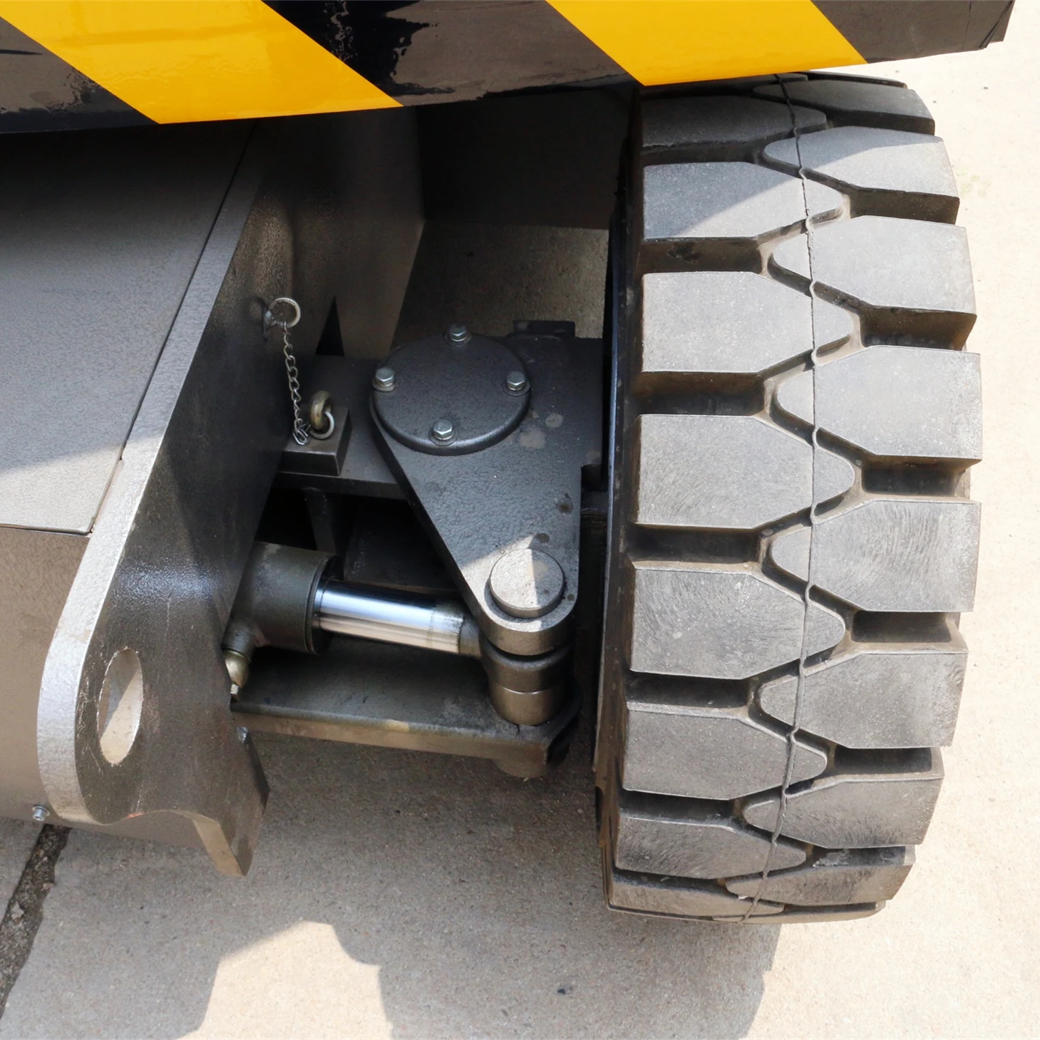 Самоходный подъемник Gainjoys 12-46 м телескопический шарнирный Электрический для строительства