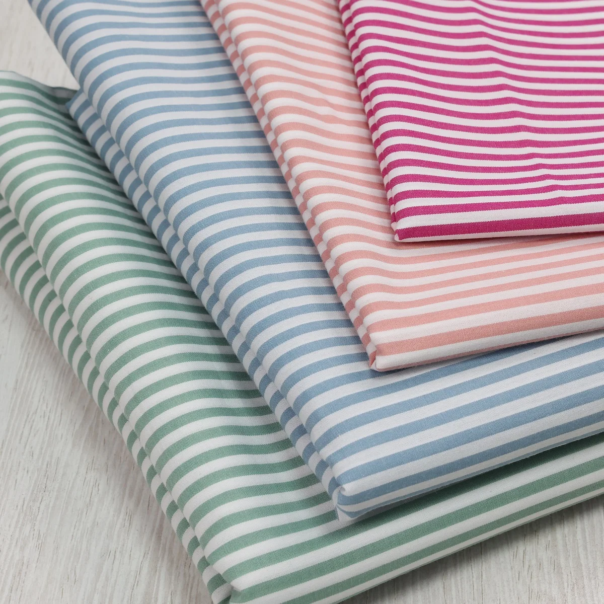 High quality yarn-dyed twill poplin striped cotton fabric with smooth texture