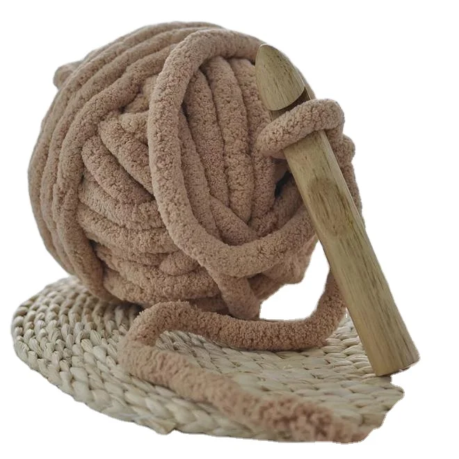 popular hot-selling white chunky hand crochet polyester chenille yarn