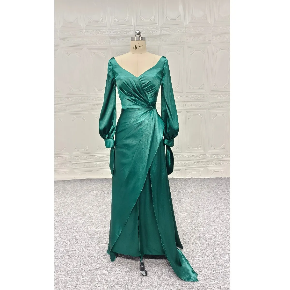 QUEENSGOWN casual prom dress lantern sleeve noble green Asymmetrical hemline mermaid skirt high split elegance velvet costume