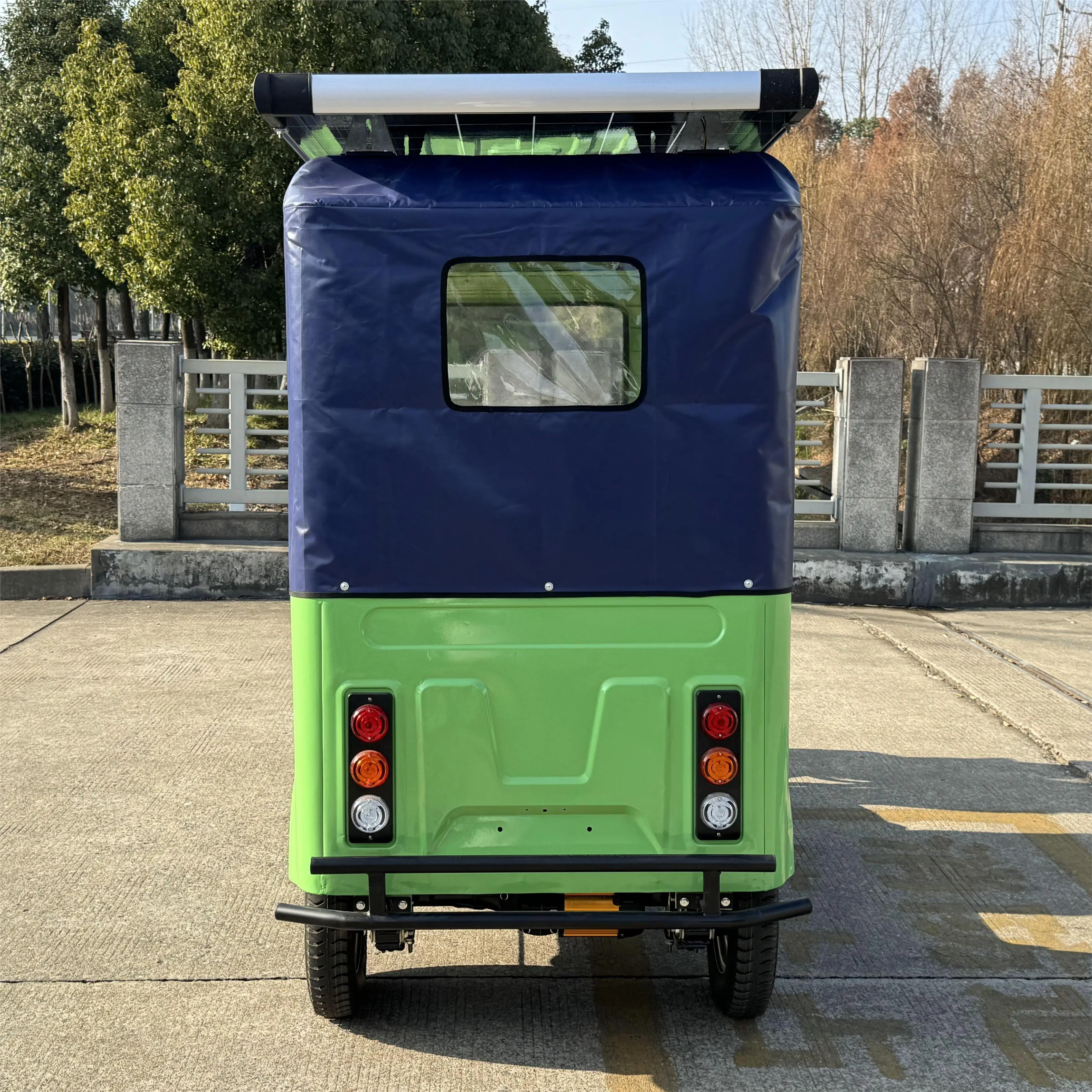 LB-ZK3WX Hot Sale 1000W 60V Electric Passenger Tricycle and Auto E Rickshaw Price in India