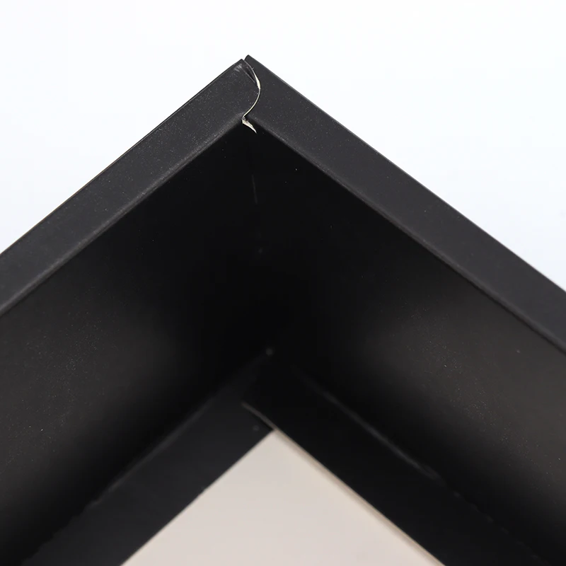 Изготовленный по индивидуальному заказу Черная бумажная подарочная картонная коробка прозрачное тиснение окна матовое ламинирование УФ-покрытие для фоторамки упаковка
