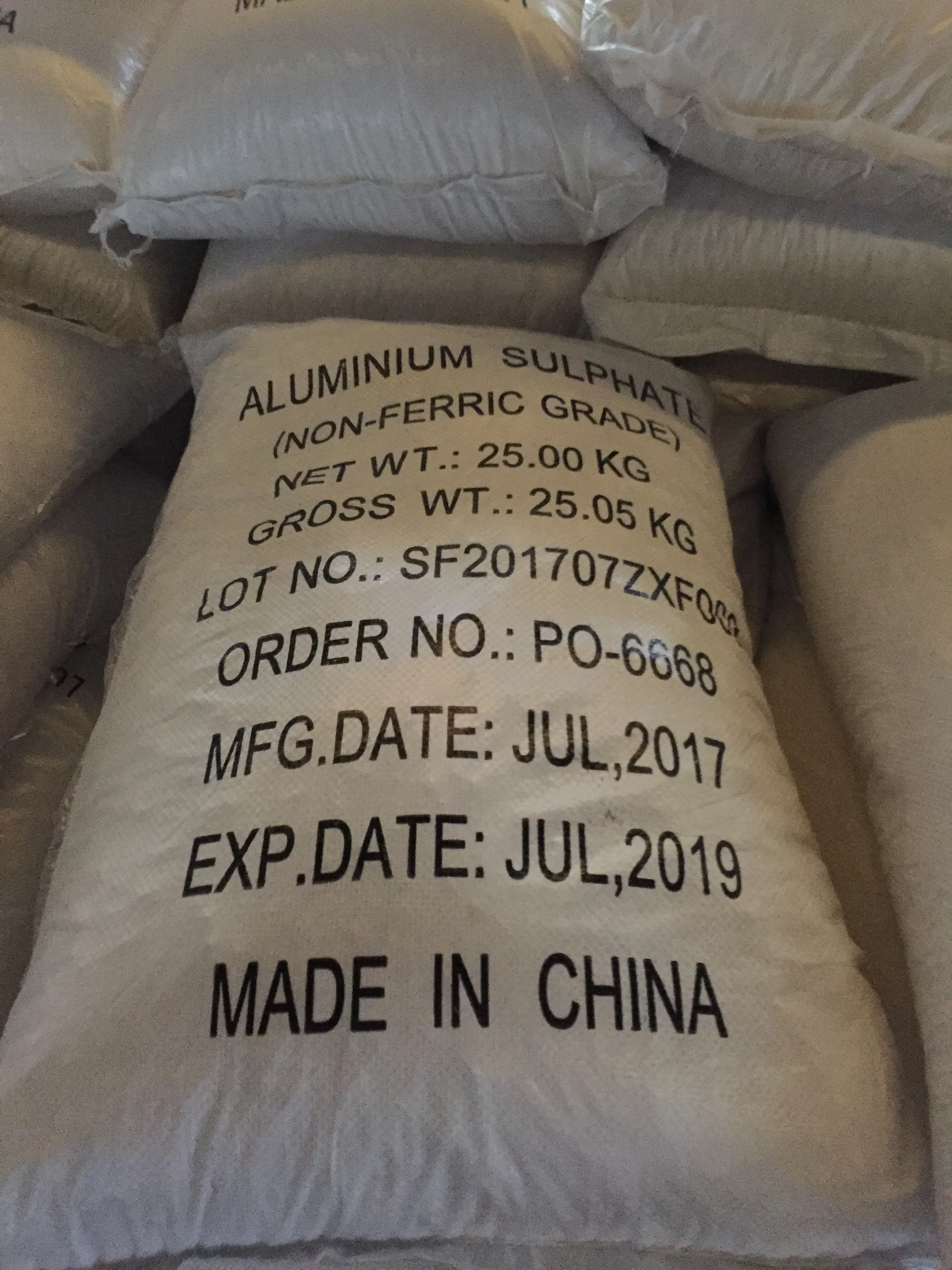 16% water treatment Al2(SO4)3 aluminum sulfate price