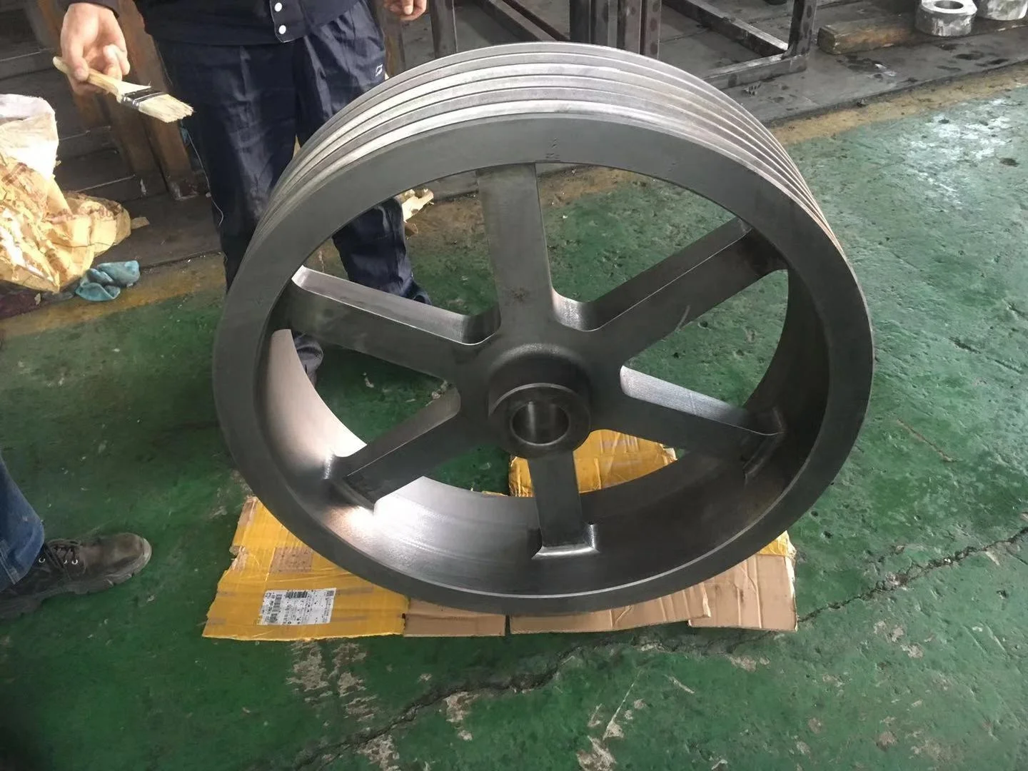 Luoyang Yogie Customized Large Big diameter V belt Steel casting Sheave flywheel pulley
