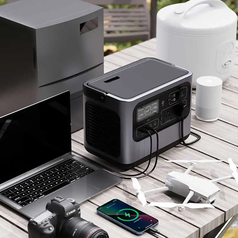 700W Japan Pure Sine Wave 100V 613.2Wh Outdoor Camping Lithium Power Generator AC Power Supply Bank Solar Panel Battery