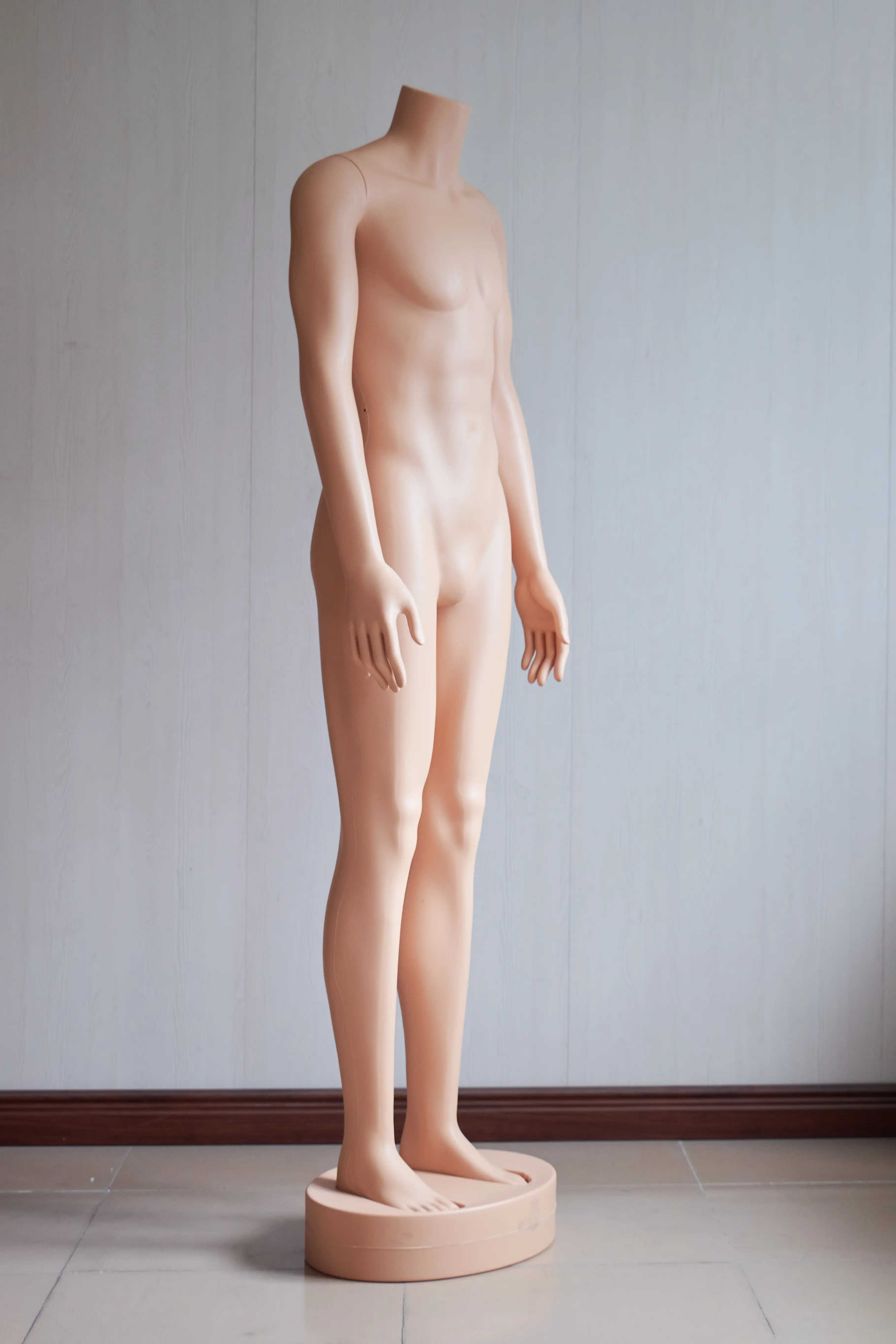 Hot sale plastic full body skin color female mannequin for clothes display mannequin