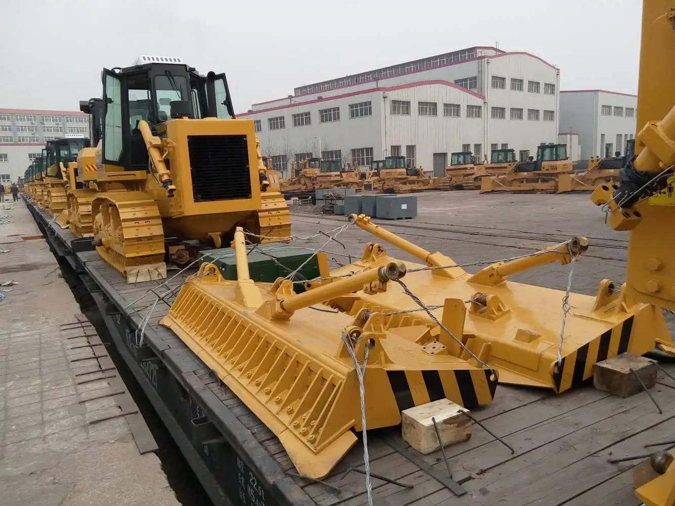 220HP 22 ton 23 ton Best Sell Bulldozer In China 4.9M3 Kamatsu Technology TY165-3 Hbxg Crawler Bulldozer