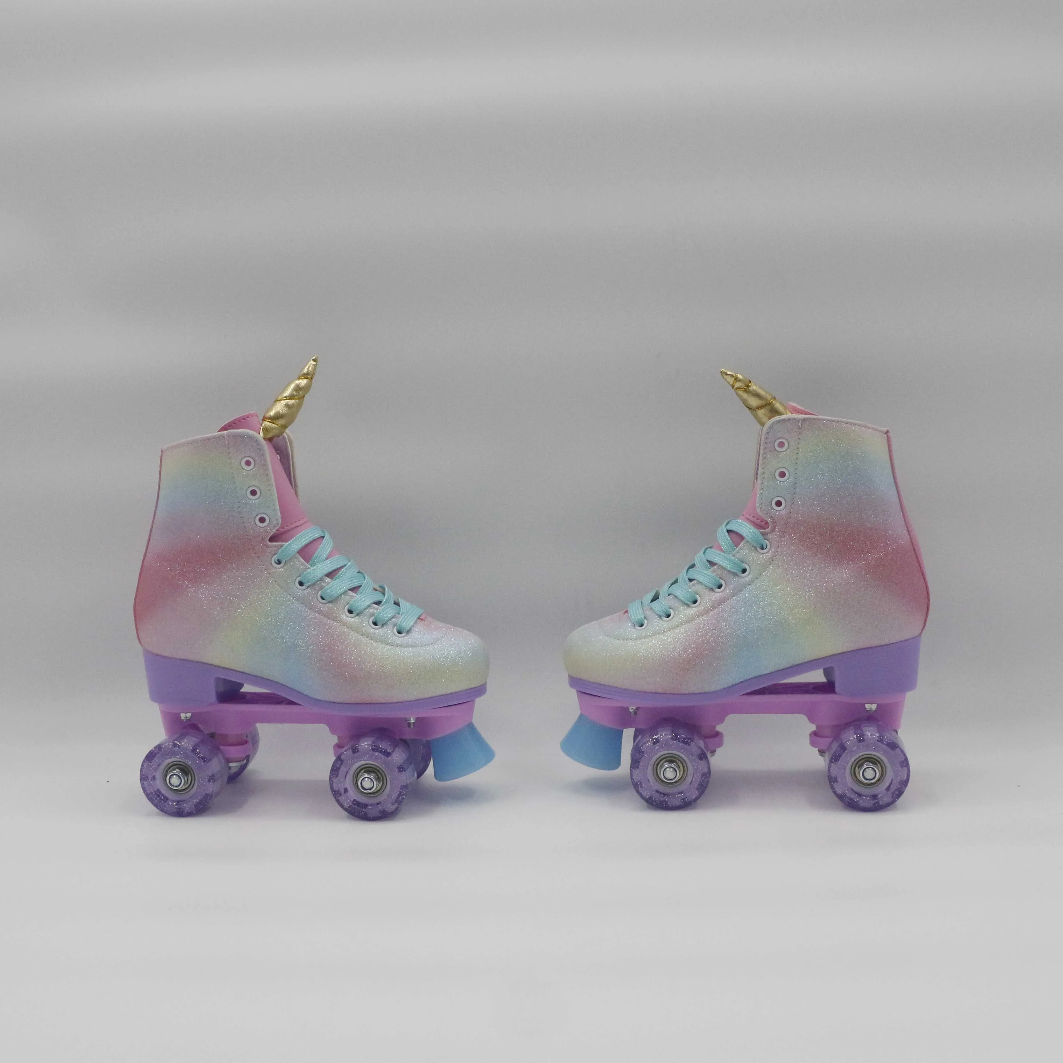 Yijiu  Leather Roller Skate Shoes Bluetooth with Light-up of Sole  and PU Flashing Wheel