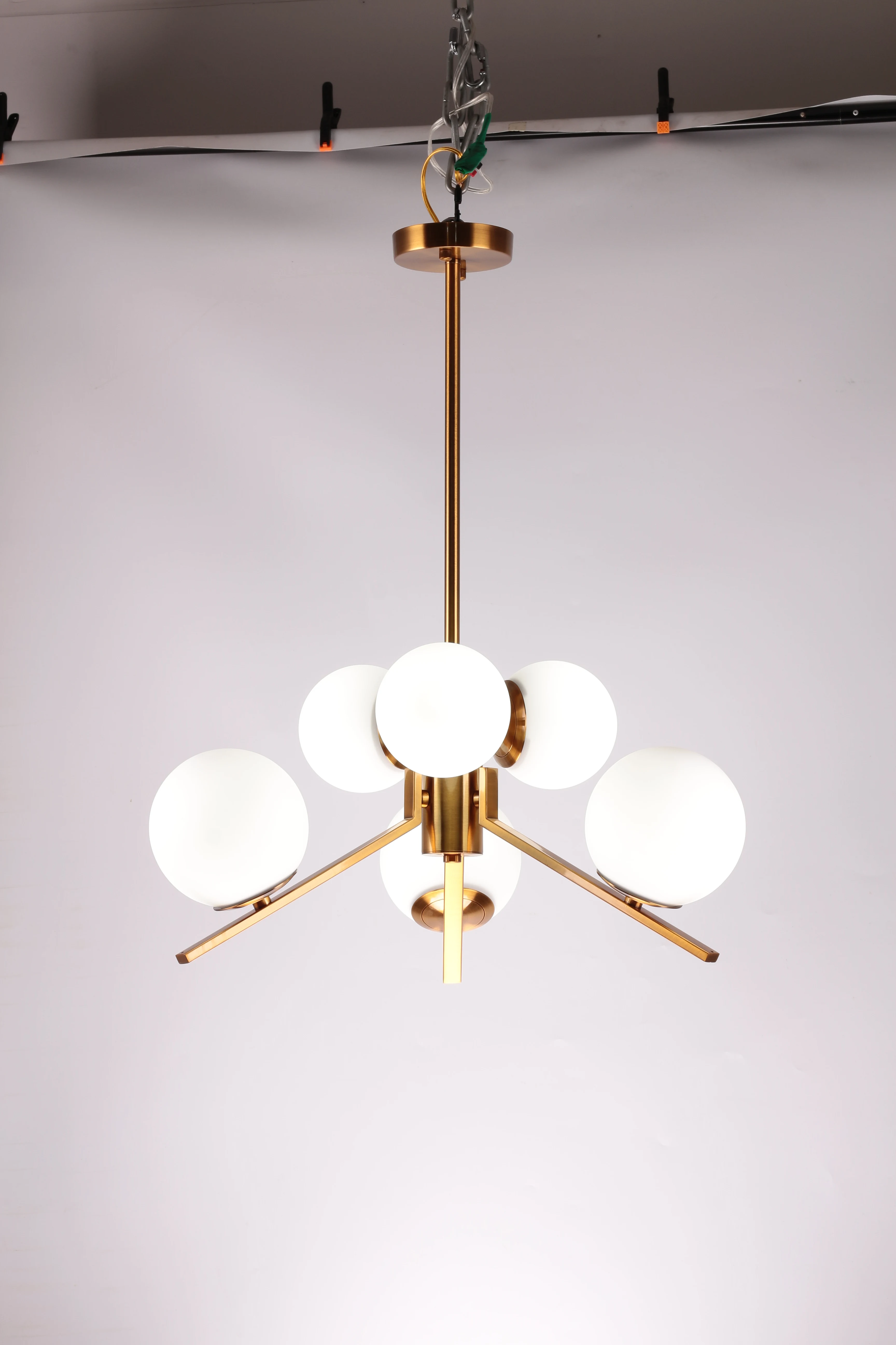 Hot Selling Northern Europe Chandeliers & Pendant Lights Glass Lamp Golden Led Modern Chandelier Light