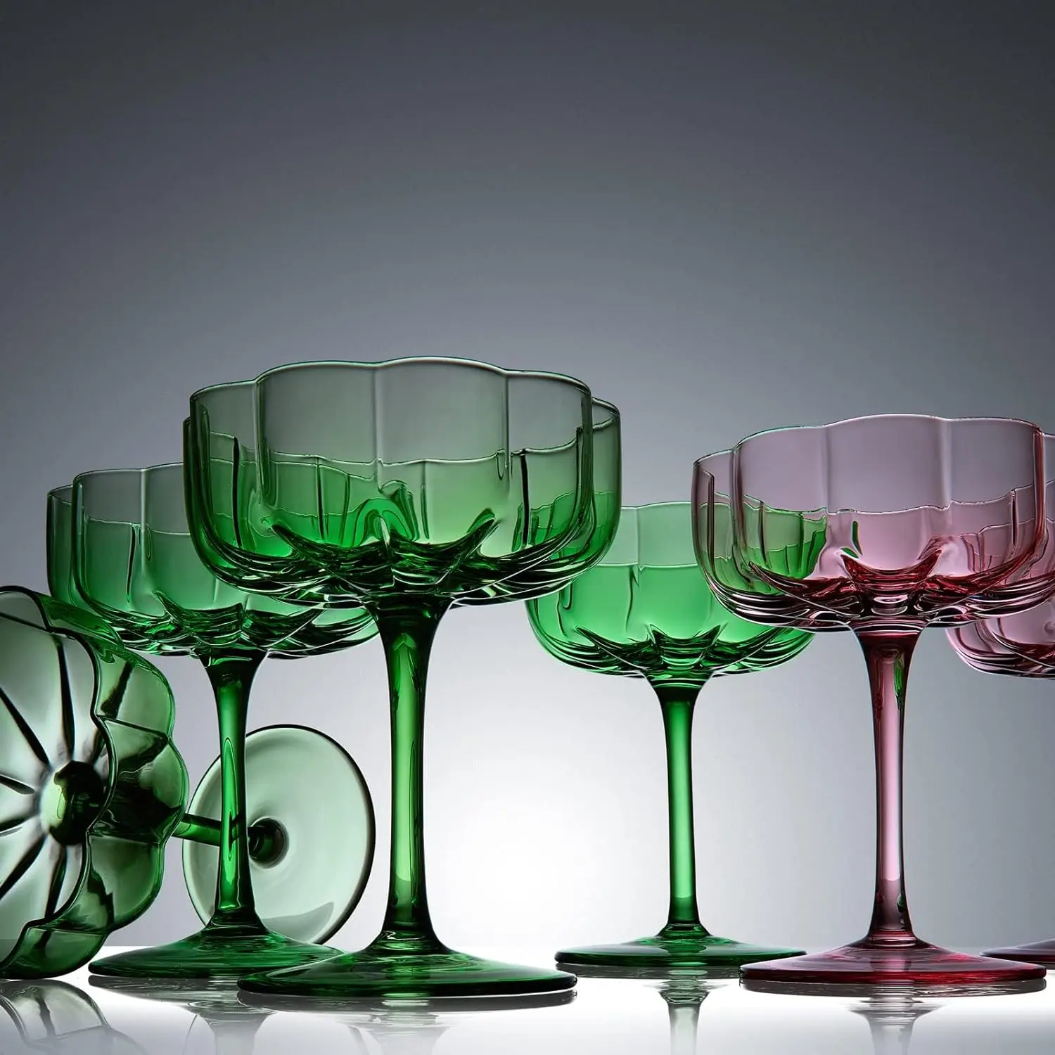 Wholesale Flower Vintage Wavy Petals Wave Glass Coupes 7oz Colorful Martini Champagne Cocktail Rippled Champagne Glasses