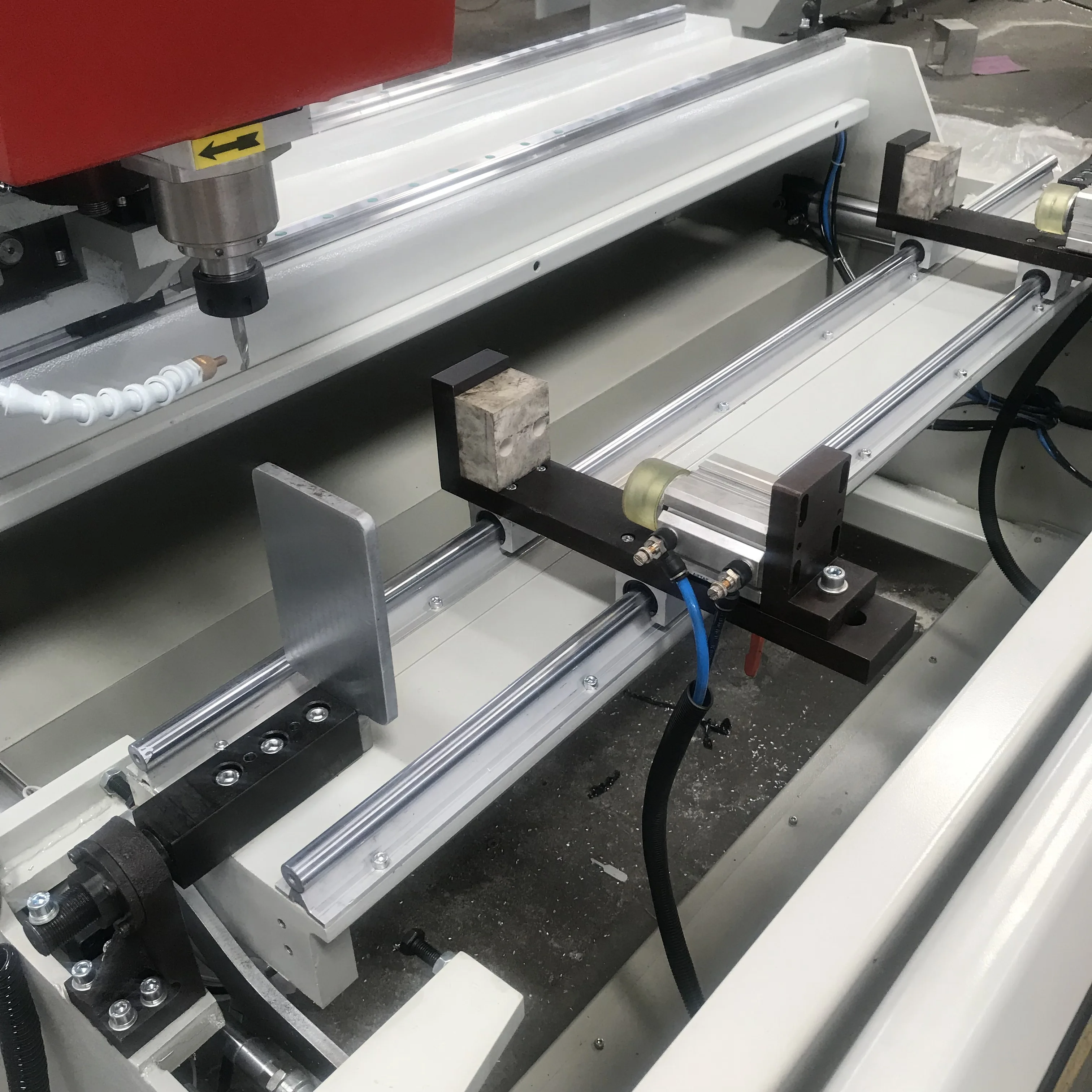 Aluminum Profile Window Hole Milling Machine CNC Copy Router For Window Doors