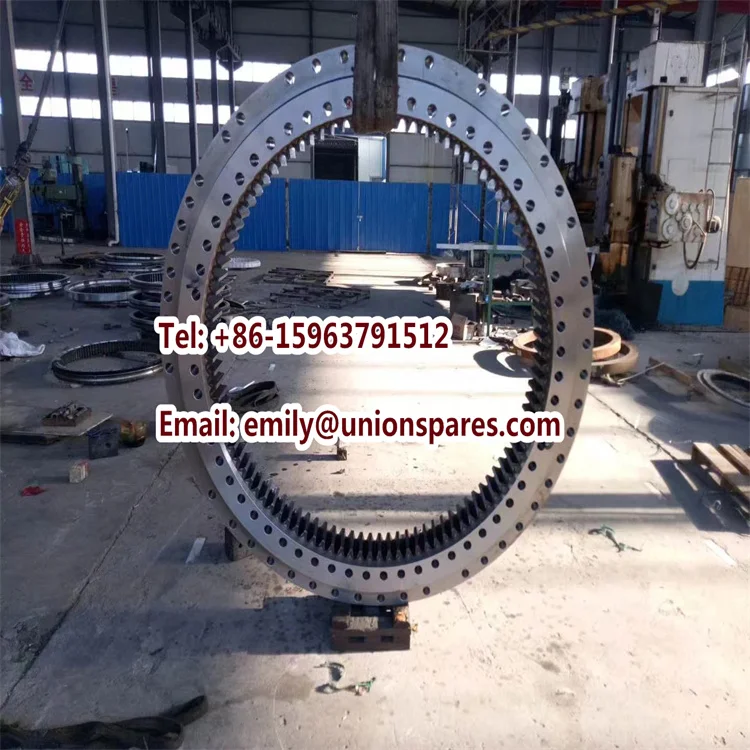 EC700 slewing circle
