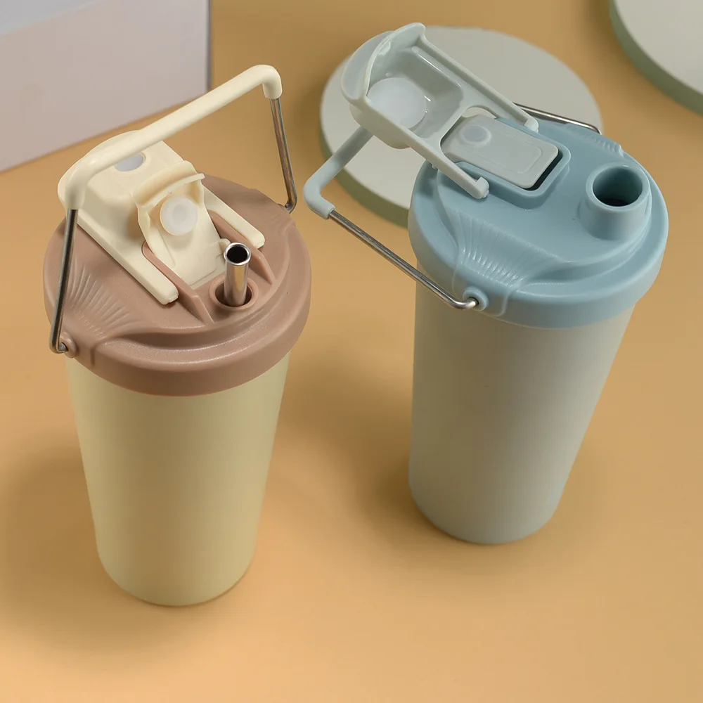 Large capacity 304 stainless steel handheld coffee cup Double-Wall Glass Mugs with Lid Straw for Water Wine