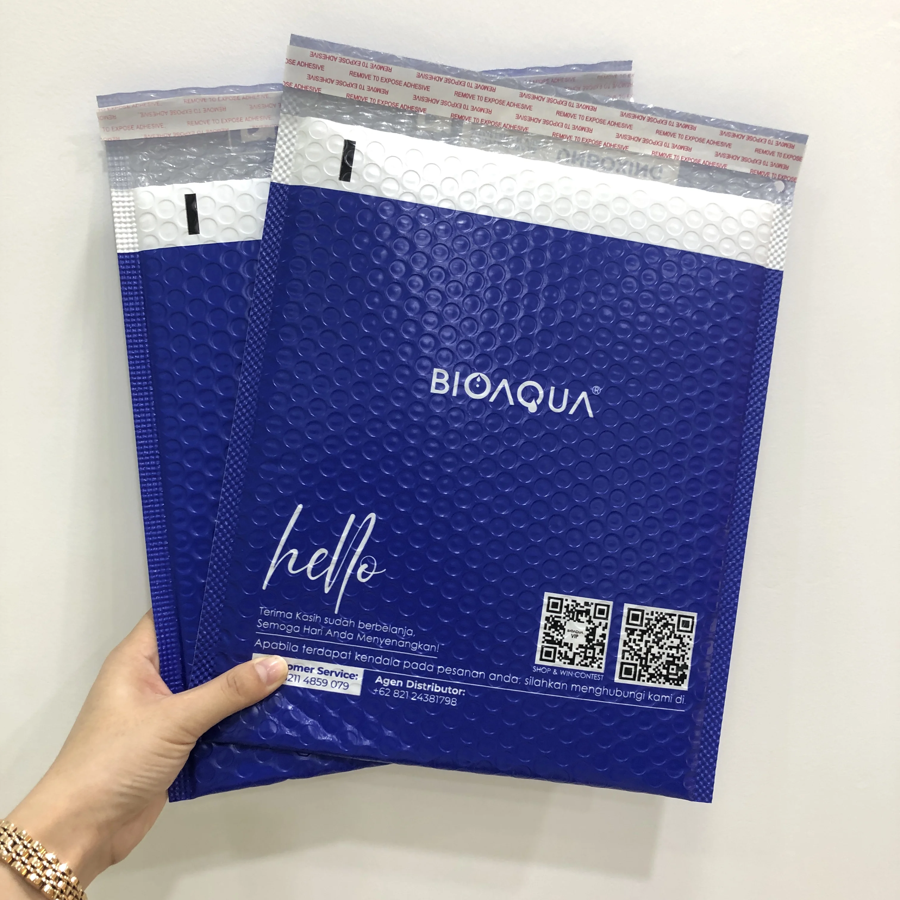 Customized Color And Logo Self Sealing  Tape  Bubble Mailer Shipping Packaging Bag
