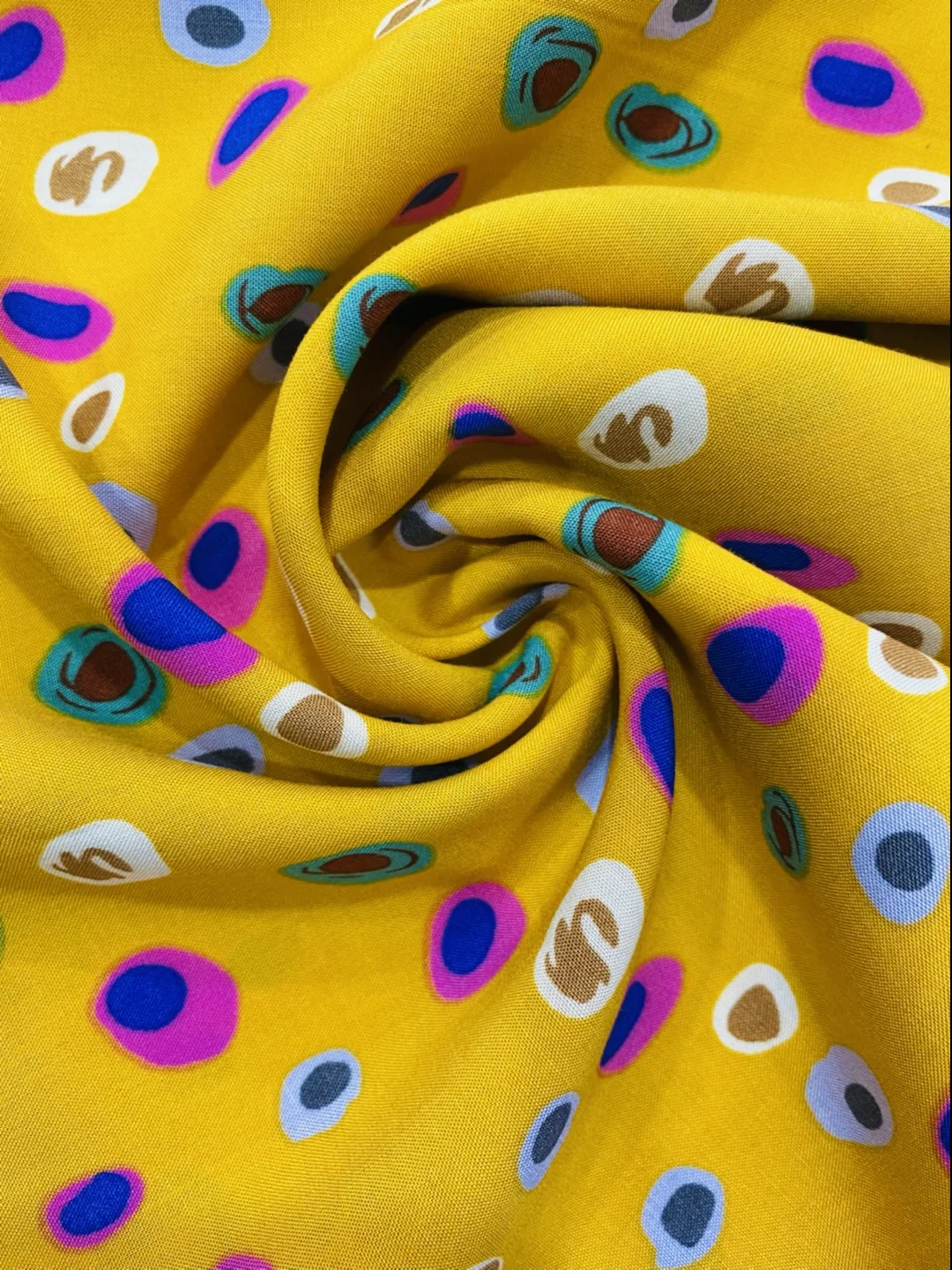 75D 150D  crinkle fashion crepe  cloth chiffon rayon fabric for dress and skirt