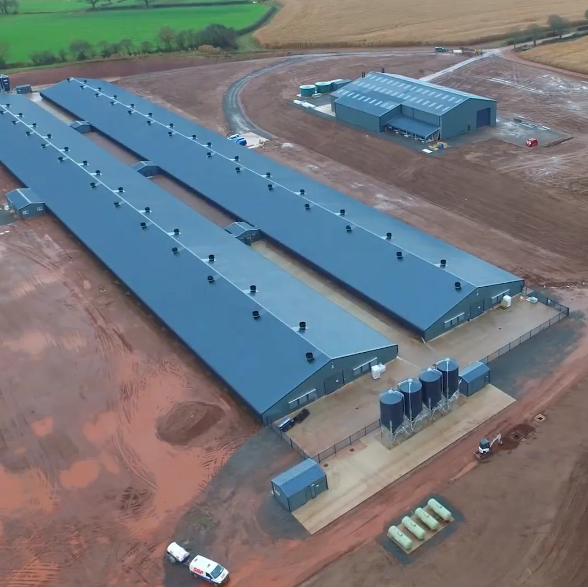 China factory high quality prefabricated poultry house building warehouse chicken house light steel structure