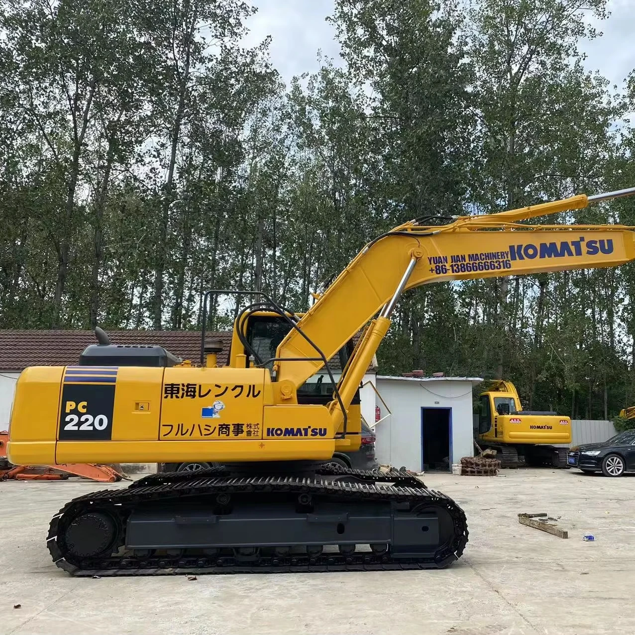 Original PC200-8 Japan Komatsu PC 200 used excavator used komatsu excavator PC220 for sale