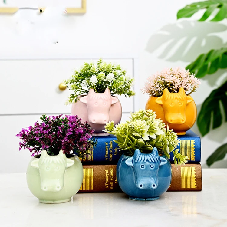 Custom Size Design Desktop Colorful Cow Shape Ceramic Succulent Cactus Planter Flower Pots