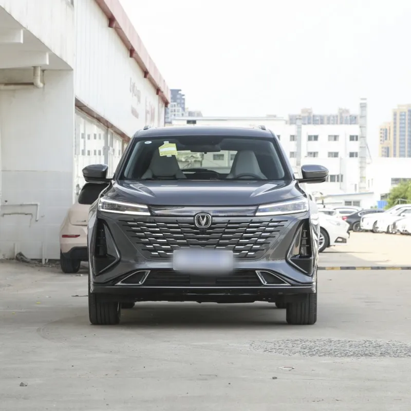 2023 дешевый Подержанный автомобиль Changan Cs75 Plus Внедорожник 5 дверей мест роскошный