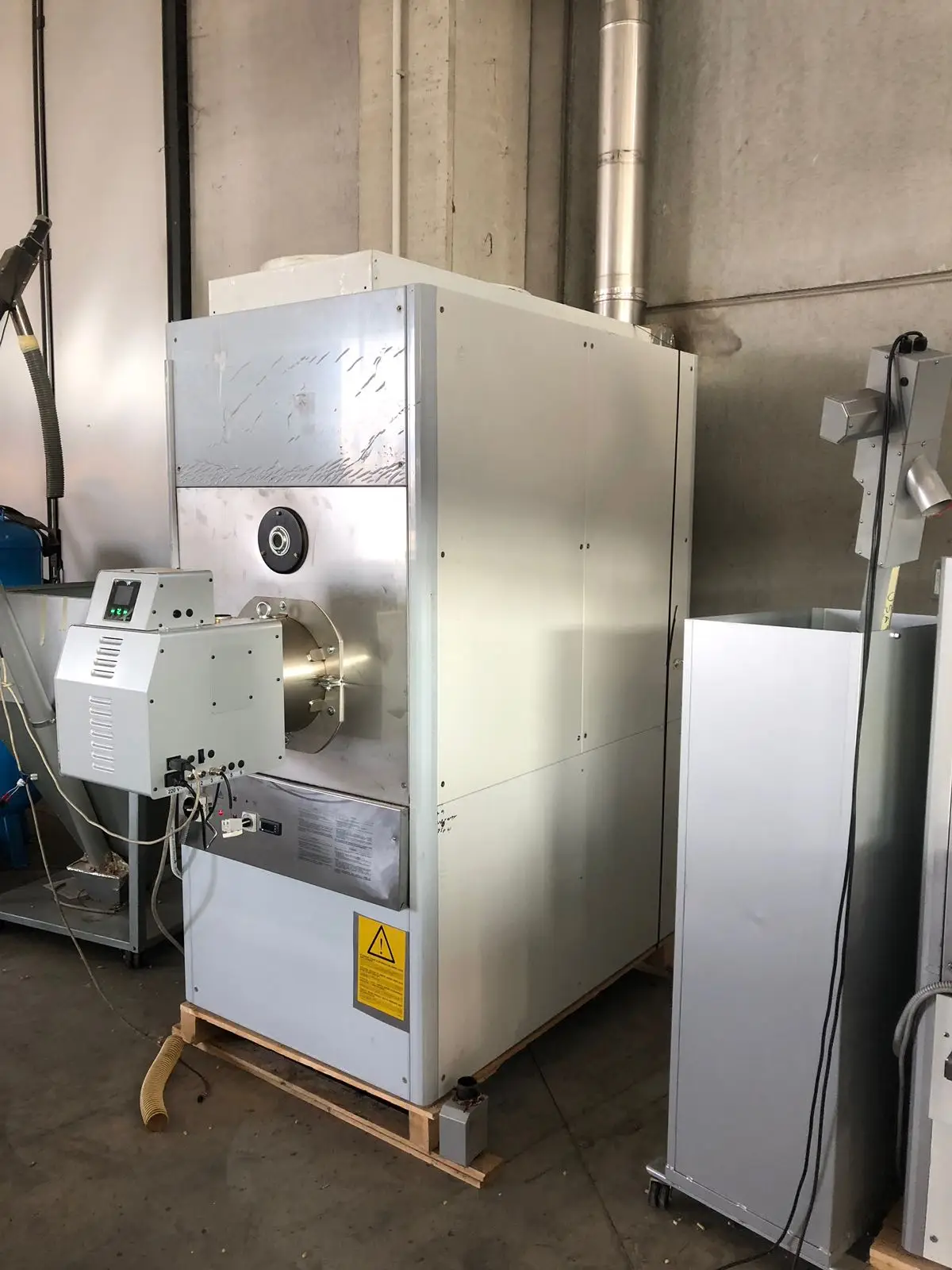 B-max Warm Air Heater 100 kW for heating of buildings green houses farms