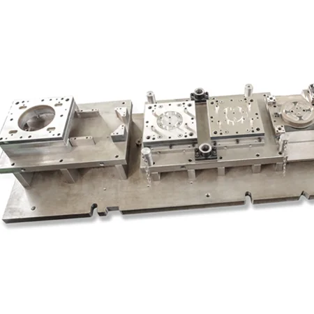 Chinese supplier of the  Metal stamping tool of the progressive tool and die for Auto muold part