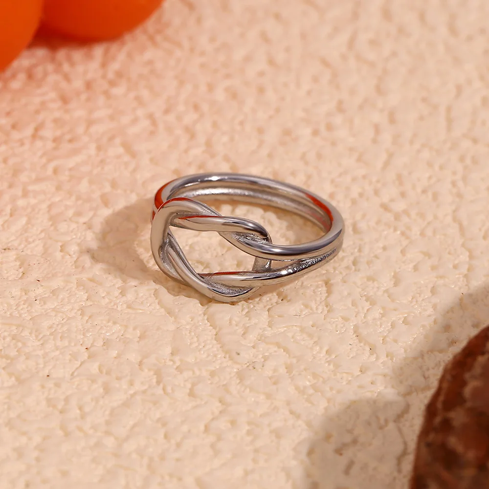 Minimalist Twisted Couple Ring 18K Gold Stainless Steel Luxury Jewelry Double Tie Ring For Women
