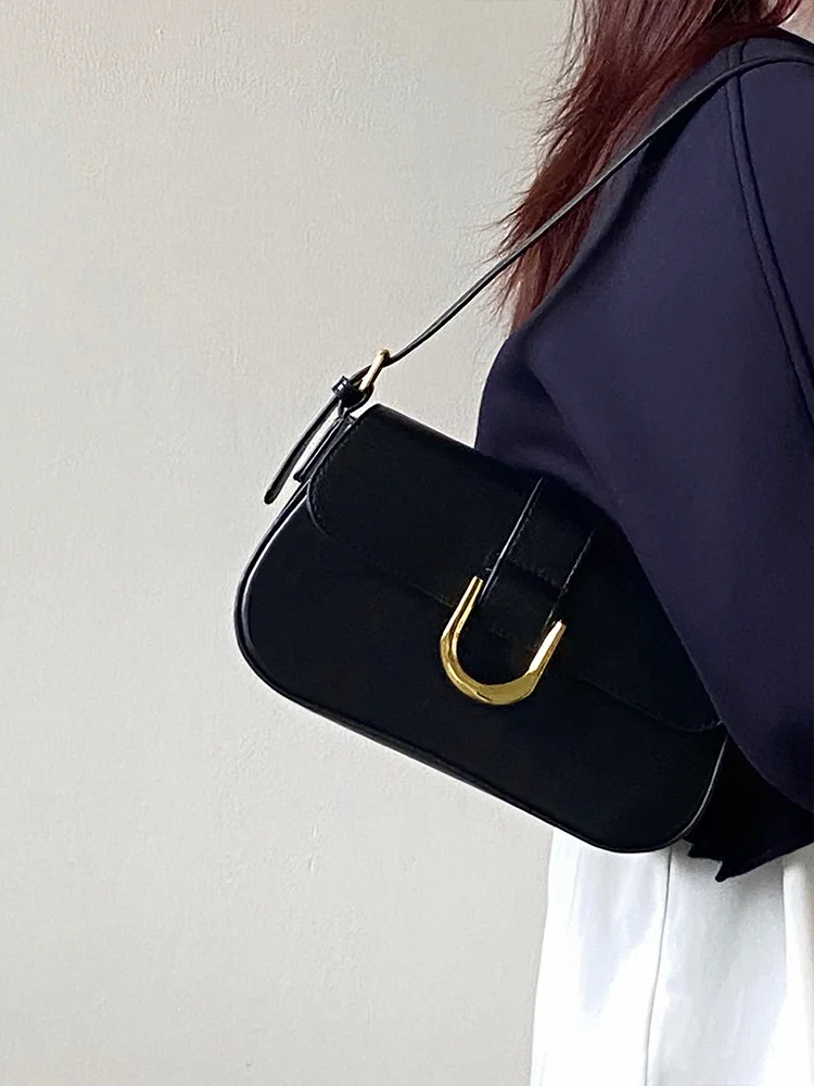 2024 Low MOQ Custom Factory Small PU Fashion Handbag Crescent Shoulder Bag Under the Arm Purse Low MOQ Emboss and Deboss logo