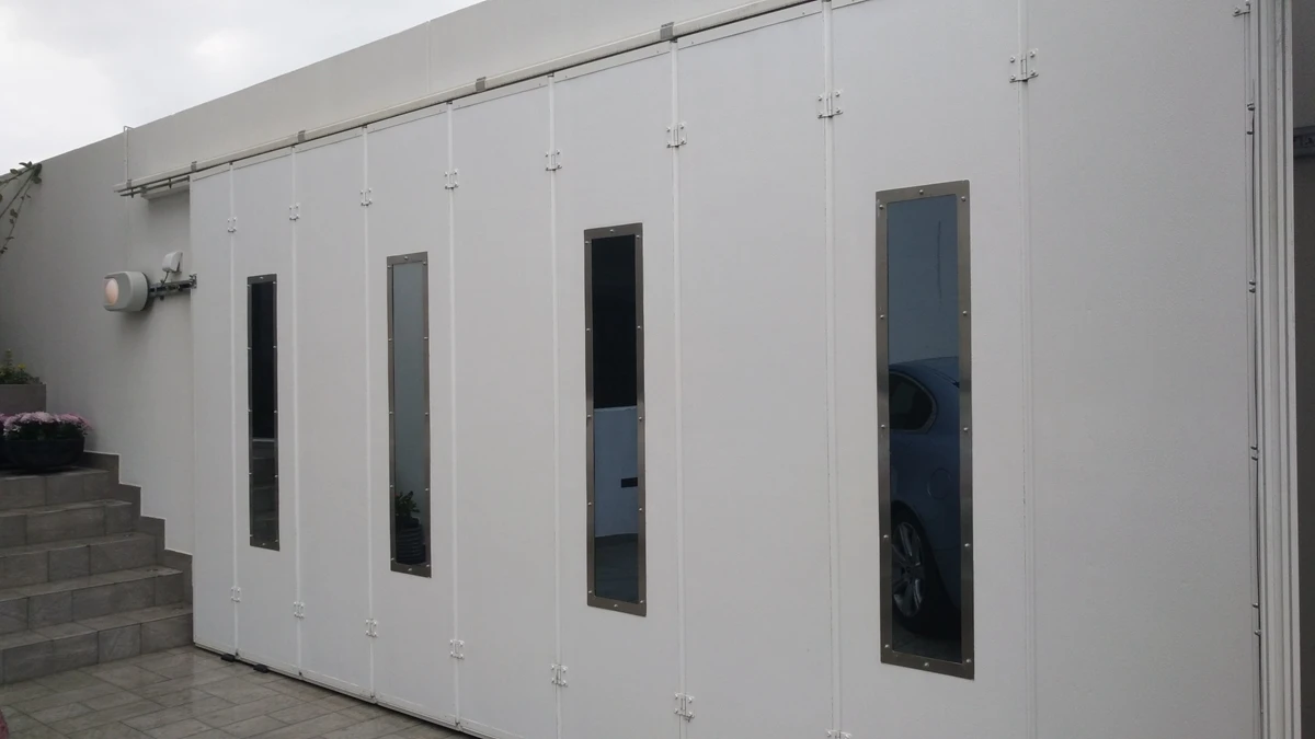 horizontal sliding door mechanism garage door