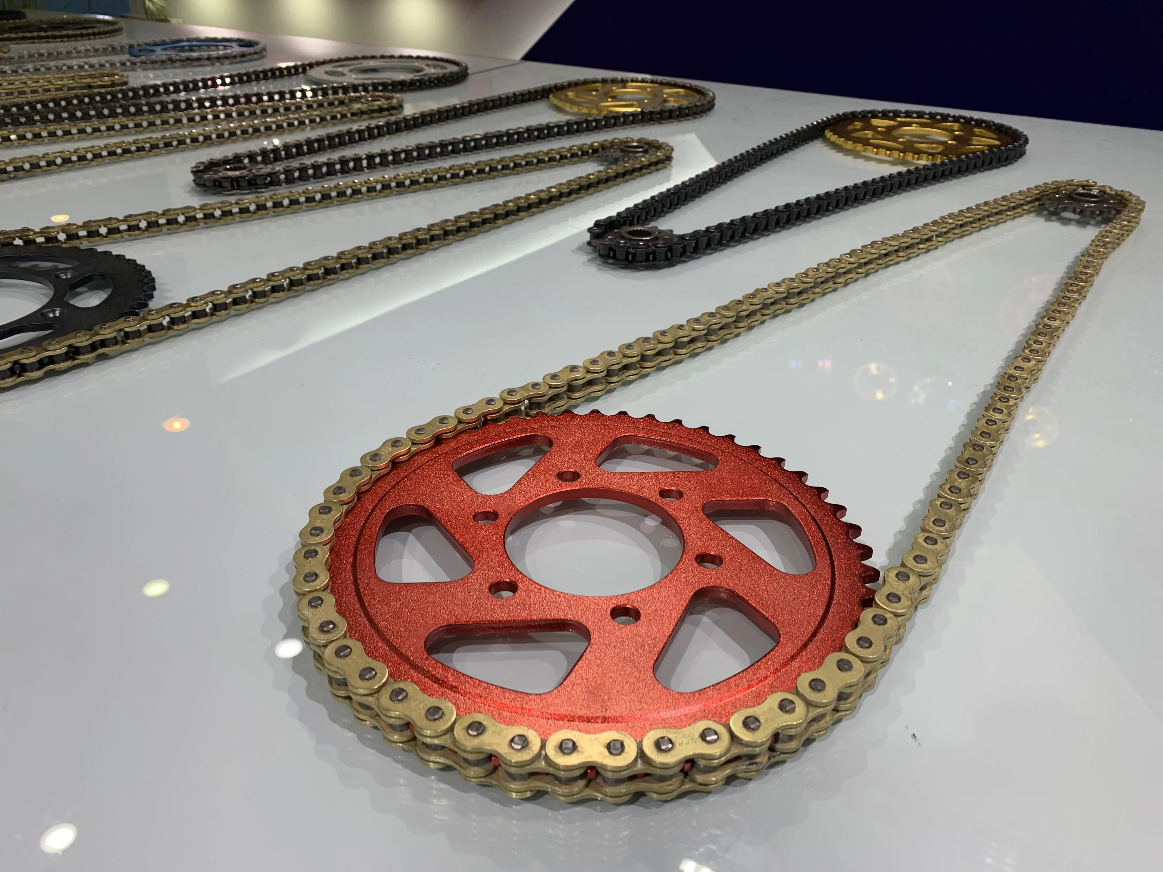  Комплект цепных звездочек для мотоцикла CNC Tech высокая производительность длительный срок службы хорошая поверхность заводская