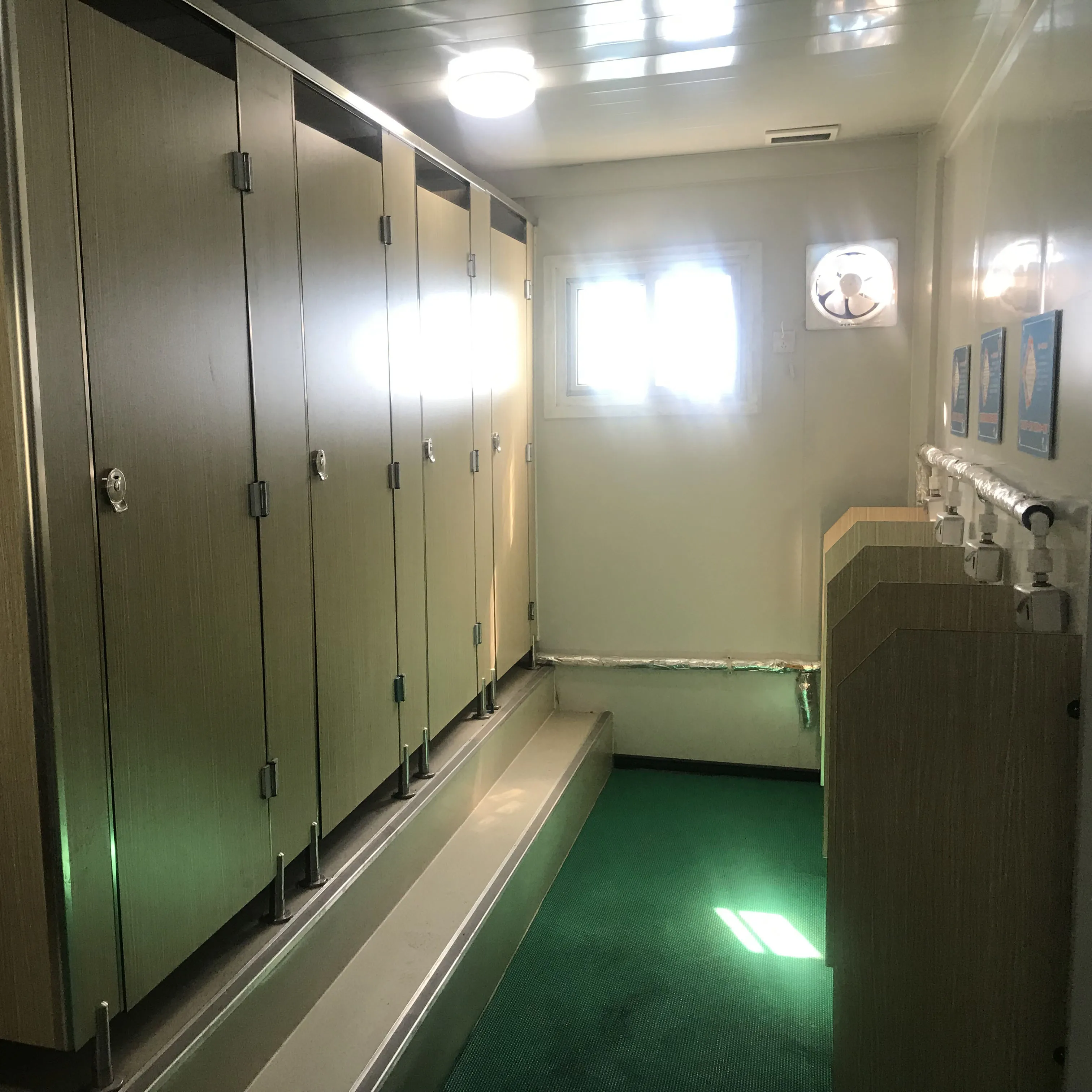 Fast Build Prefabricated House Container Office Modular Container House Detachable Modern Hotel