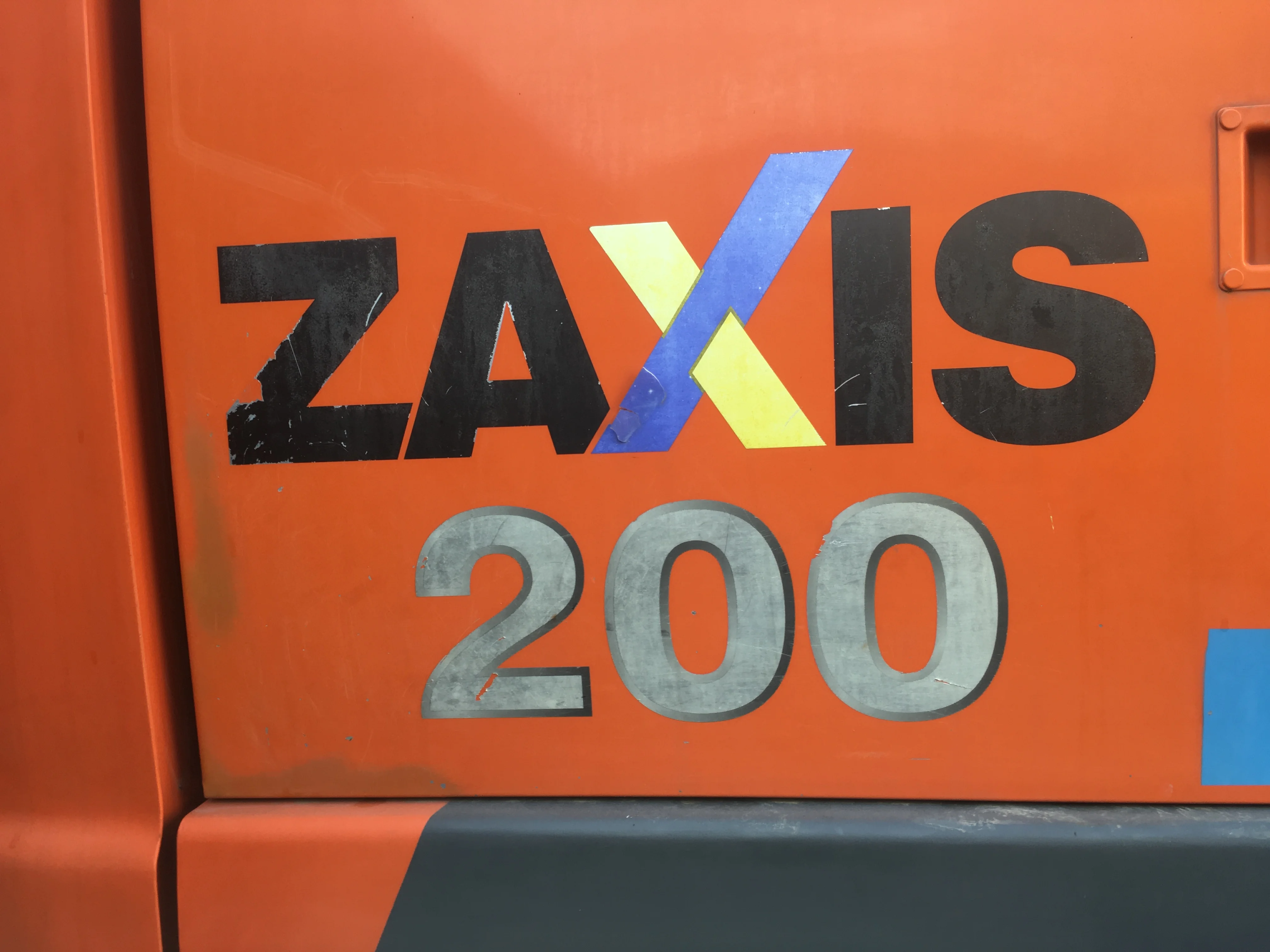 Good condition Used original Hitachi EX200 ZX200 20T excavator From Japan