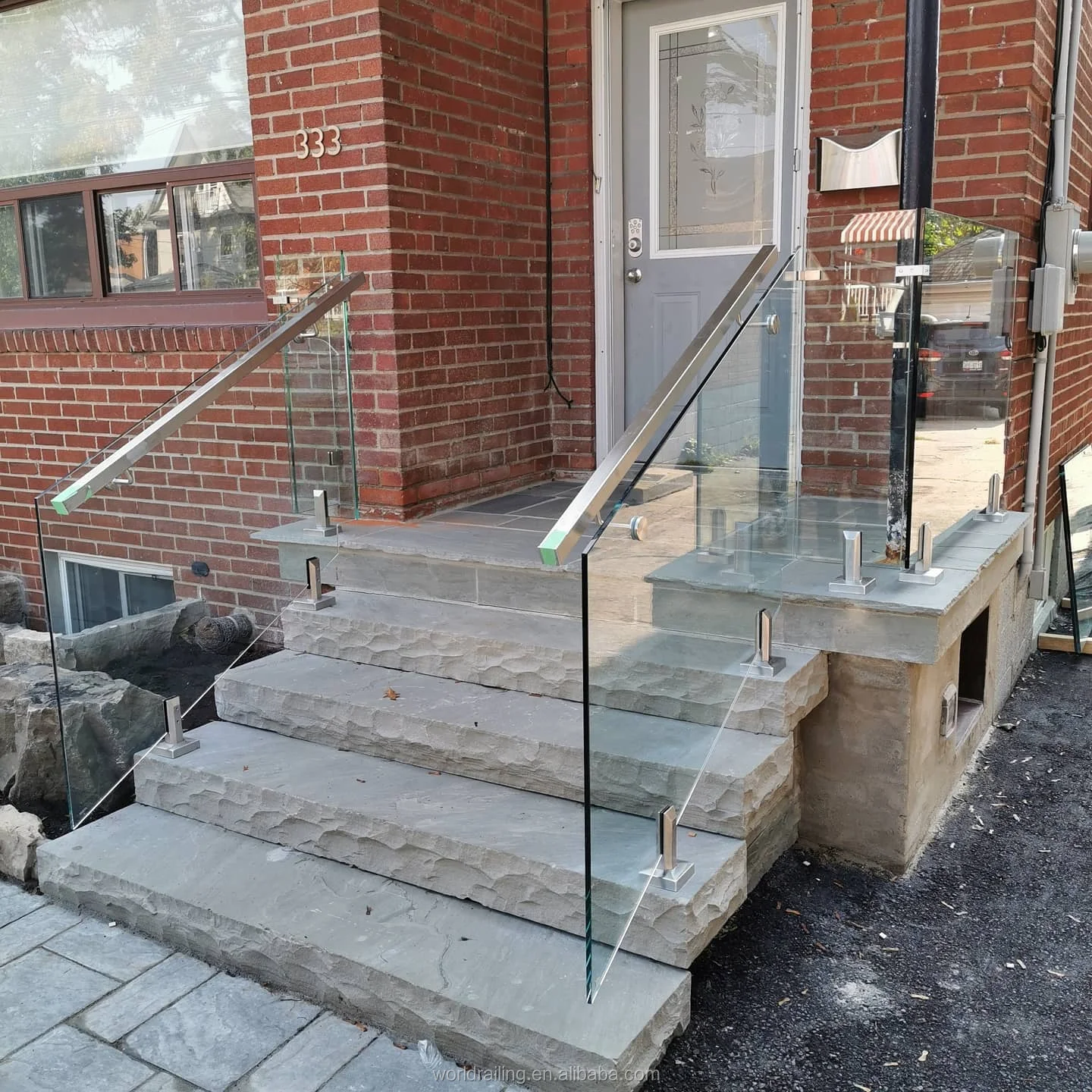 YL can be customized stainless steel baluster deck railing prices stair