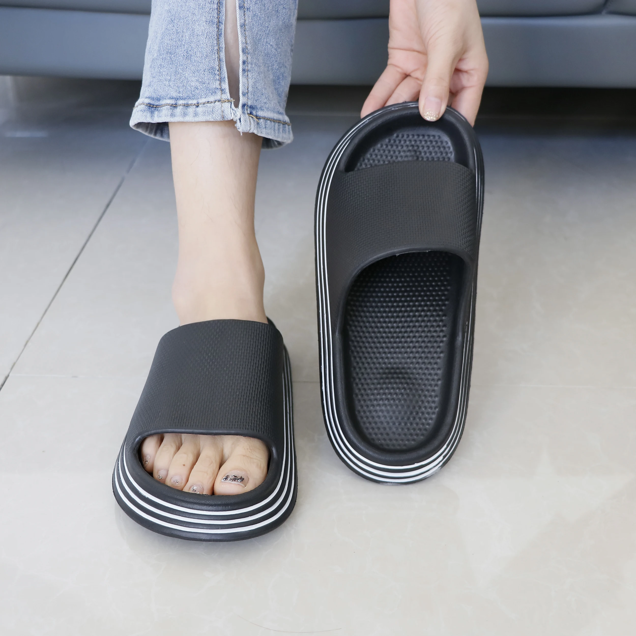 Wholesale EVA Women Unisex Beach Bath Soft Platform Slipper Slides For Men