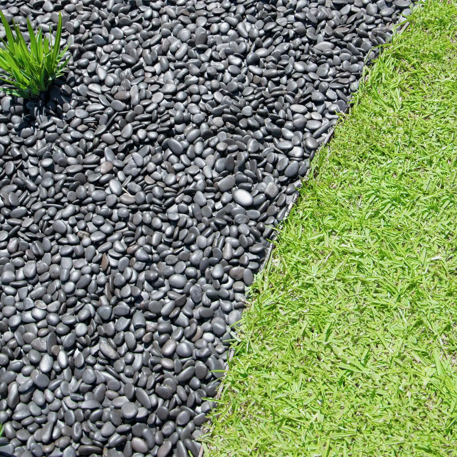 wholesale top quality black polished pebble small black pebbles