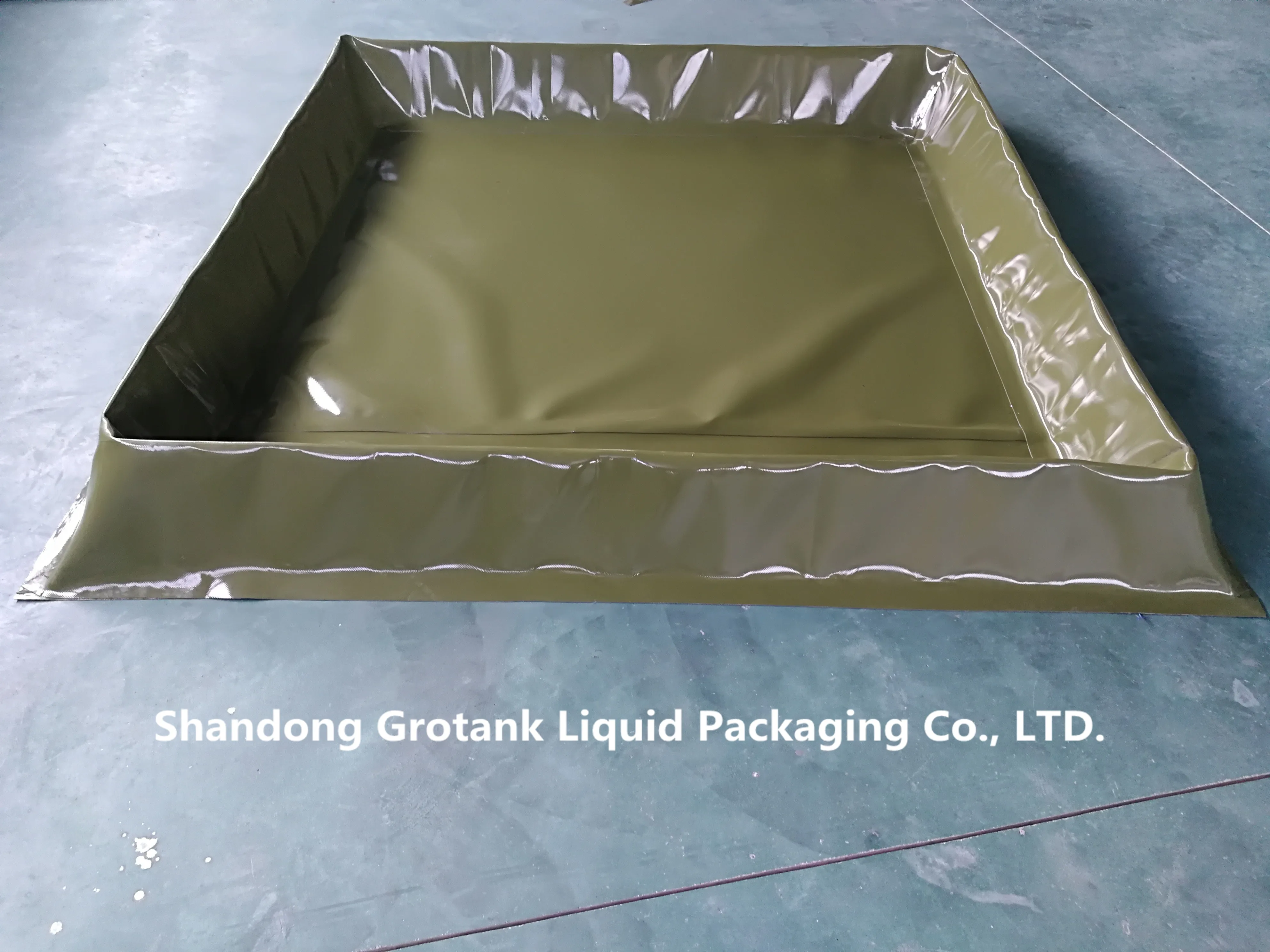 
Portable Easy installation oil spill containment berm 