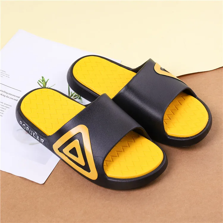 
2021 Wholesales Trendy Beach Outdoor Men Comfortable Pvc Non-slip Bathroom Slipper 