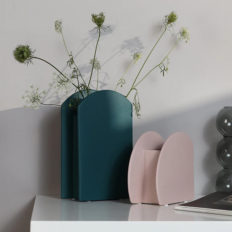 Promotion 30% off Minimalist outdoor decorative vases brusque glazed matte geometric concrete vase