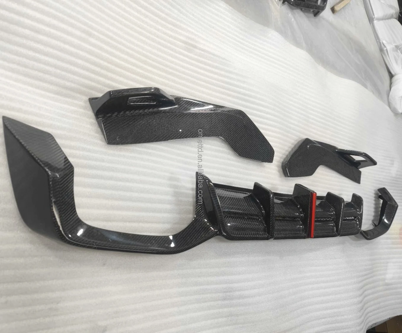 Factory Sales G01 G02 Carbon Fiber Rear Diffuser With Light For BMW X3M F97 X4M F98 Rear Bumper Lip Body kit 2019-2023