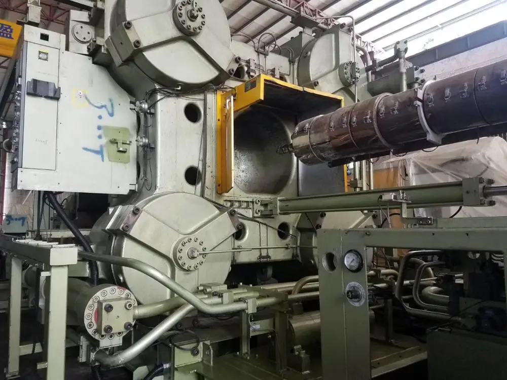 Outdoor Big Garbage Can Plastic Injection Moulding Machine 3000T Waste Bin Making Machine / can make 30L 50L 100L 120L  240L