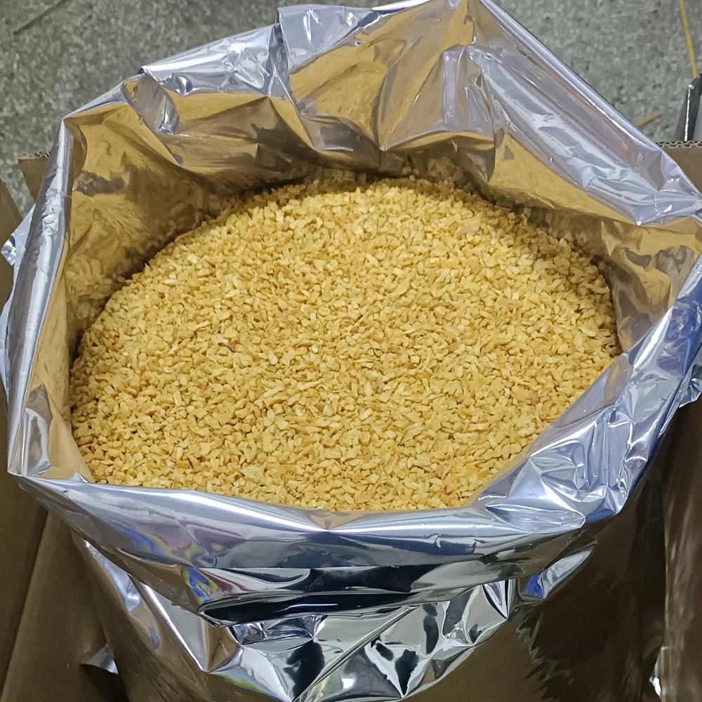 Halal сертифицированные сушеные овощи Хрустящие Жареные чесночные гранулы Луковые хлопья с