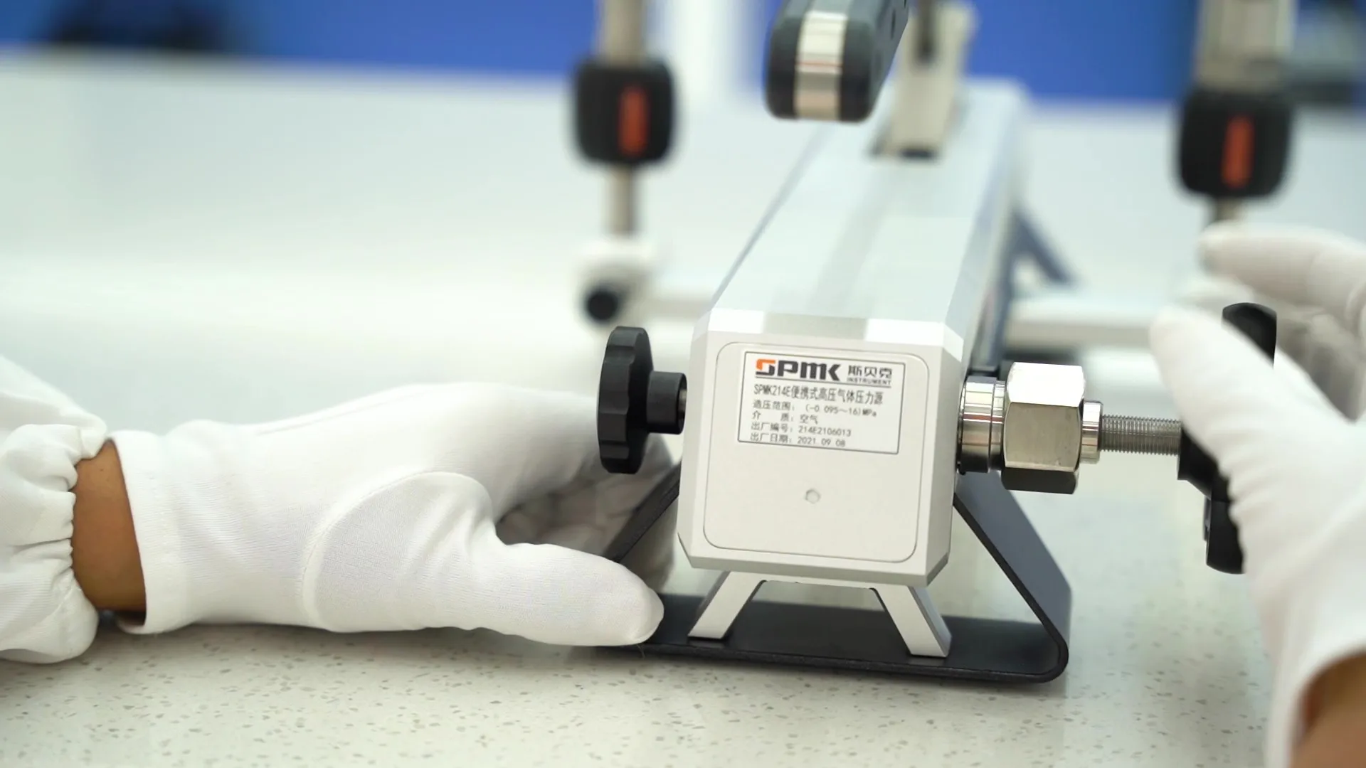 70 Bar  Hot Sell Pressure Transmitter Calibration Penumatic Pressure Calibration Pump