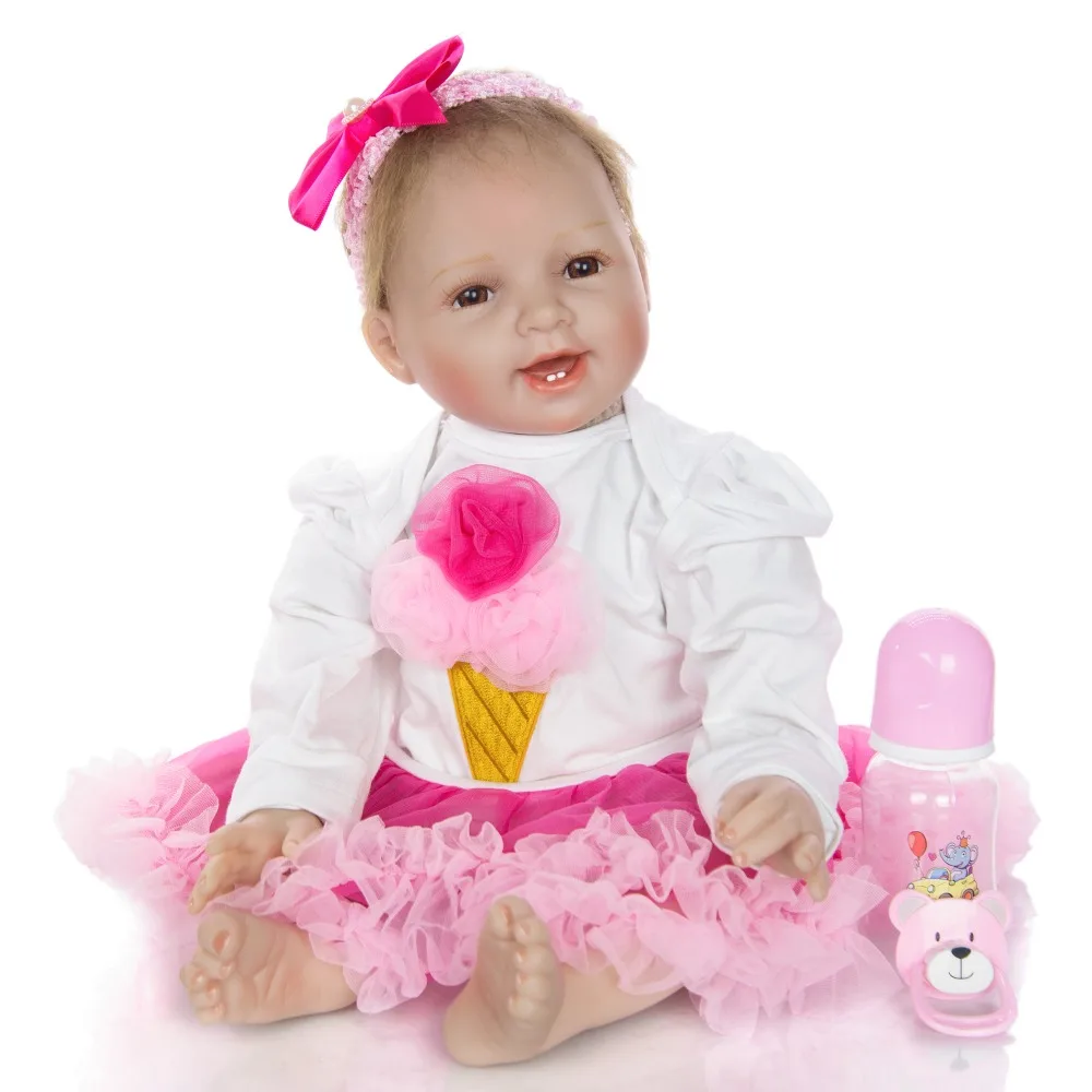 KEIUMI Realistic Newborn Baby Girl 22 Inch Soft Silicone Cloth Body Smiling Boneca Reborn Dolls For Children Gift Playmates