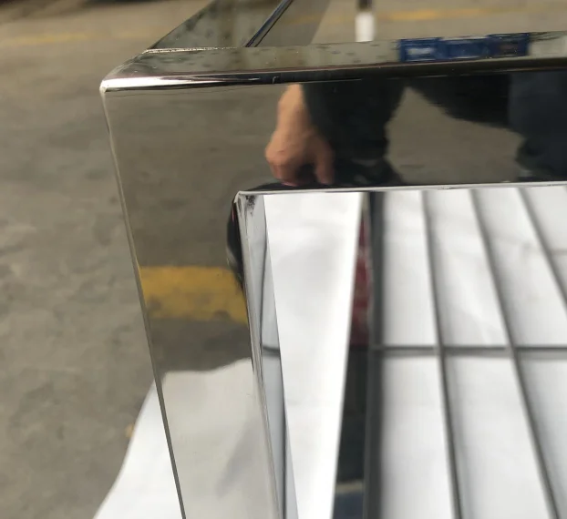 Lavabo in ceramica Piano in ceramica marmo Struttura in acciaio verniciato ceramic basin golden stainless steel frame wall hung