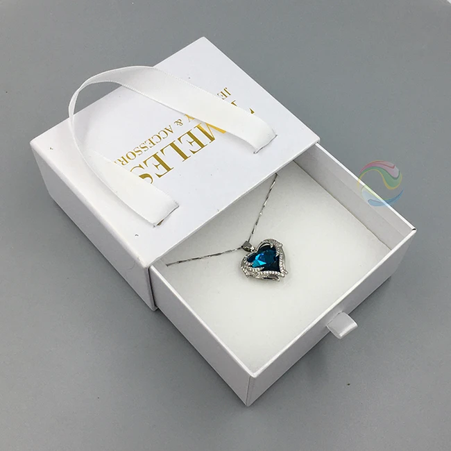 Экологичная белая картонная коробка для упаковки ювелирных изделий с логотипом