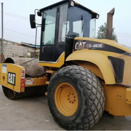 Оригинальный б/у дорожный каток cat CS683E/гусеничный вибрационный CAT CS683E гусеничный